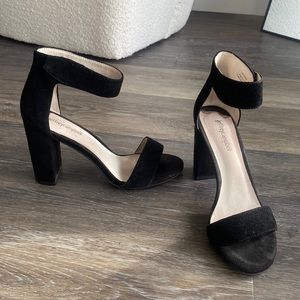 Lindsay Jeffery Cambell Black Suede Heals